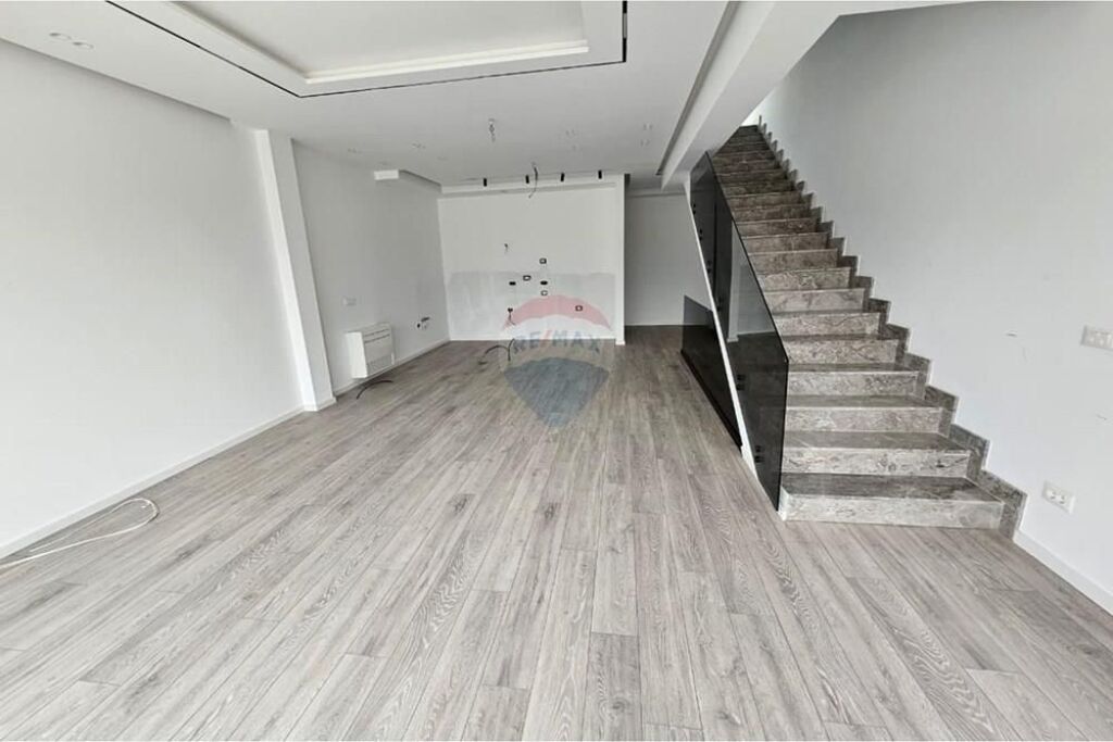 Vilë - Për Qira - FZ Rezidence, Tiranë