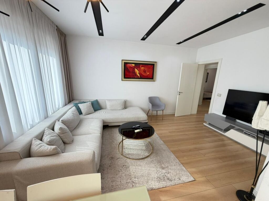 🏡 Appartamento 3+1+2 in vendita con 2 balconi 📍 Centro Tirana, Mine Peza (Caffè Flora)