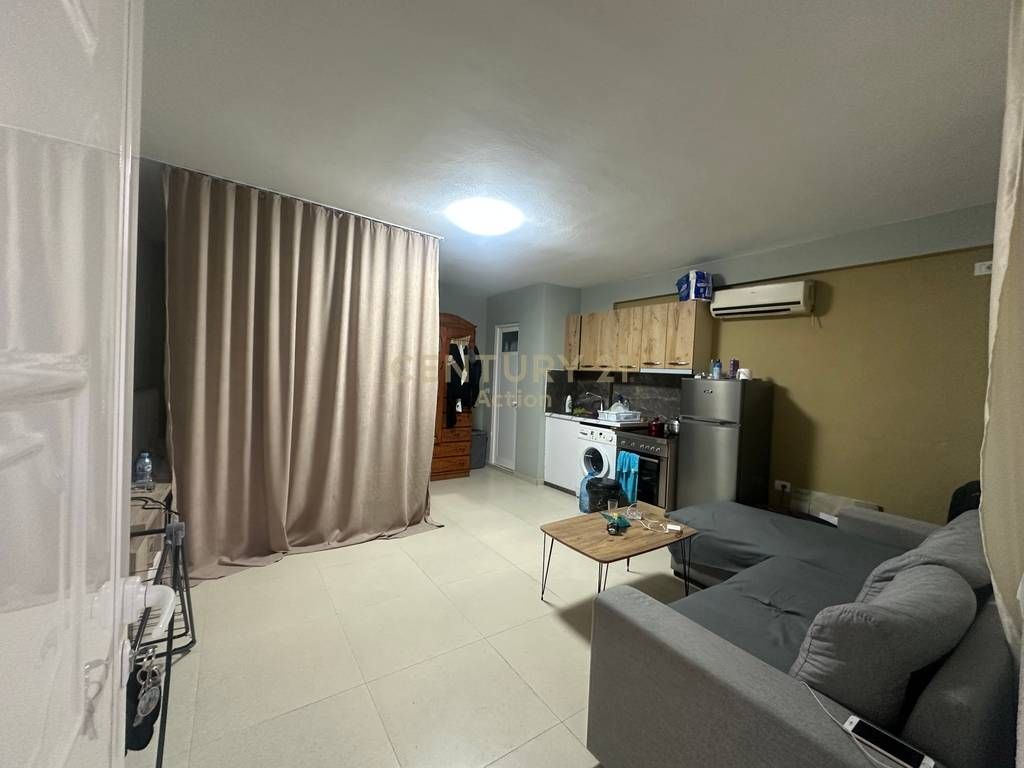 Monolocale in vendita. Piano terra. Selite vicino a Marlin Barleti. 60.000 €