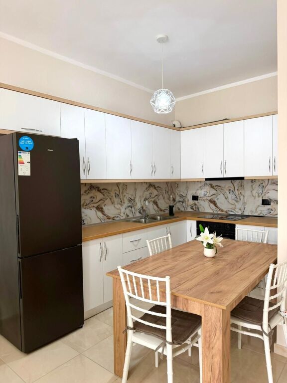 Appartamento 2+1 in Affitto a Lungo Termine - Centro, vicino Hotel Partner, Vlore