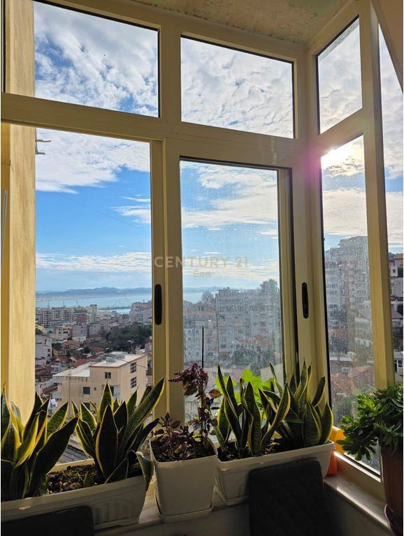 APARTMENT 1+1 FOR SALE NEAR THE VILA SE ZOGUT !