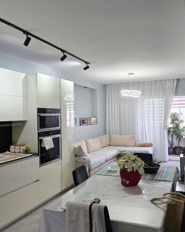 Appartamento 2+1 in Vendita – 90 m² – Vicino all'Ospedale, Durrës