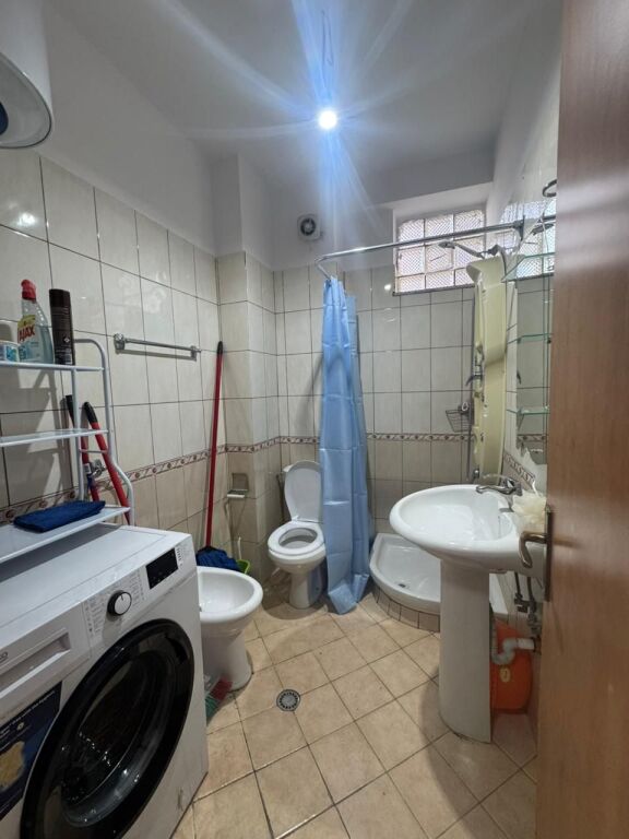 🏠JEPET ME QIRA Apartament 1+1 📍Rruga e Bogdaneve  🏢Kati i 5, me ashensor 📐Sip: 62 m² 💶Cmimi: 55.000 Leke/Muaj - Widok 6