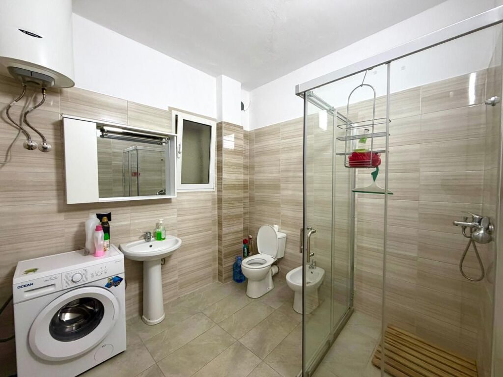 Appartamento 2+1 in Affitto a Lungo Termine - Centro, vicino Hotel Partner, Vlore