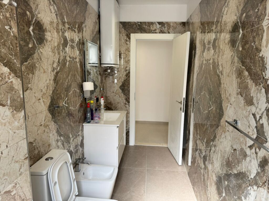 In vendita 2+1 vicino all'hotel Gaxherrit Qsarak