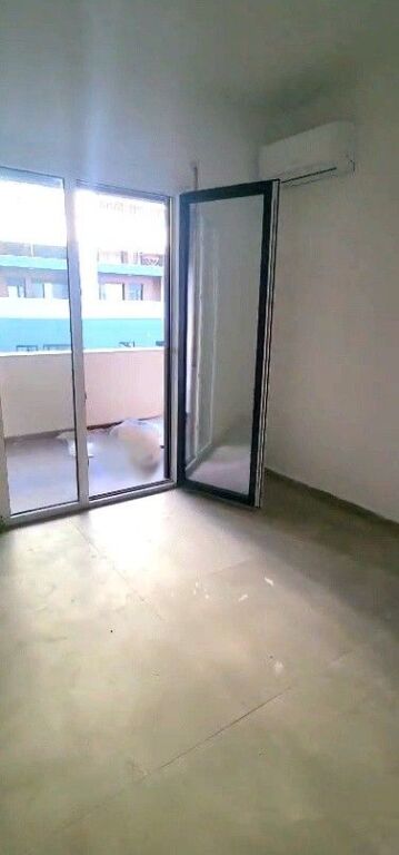 Apartament në shitje 2+1 me ballkon – Rezidenca Relux, Shkozë