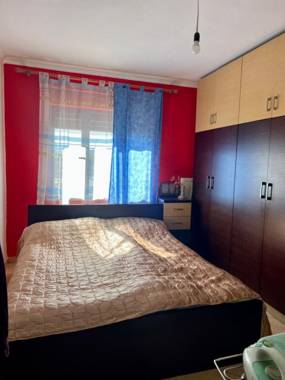 Vendesi Appartamento 2+1 a Elbasan | Pannello Solare | Vicino al Parco Rinia *Non agenzia