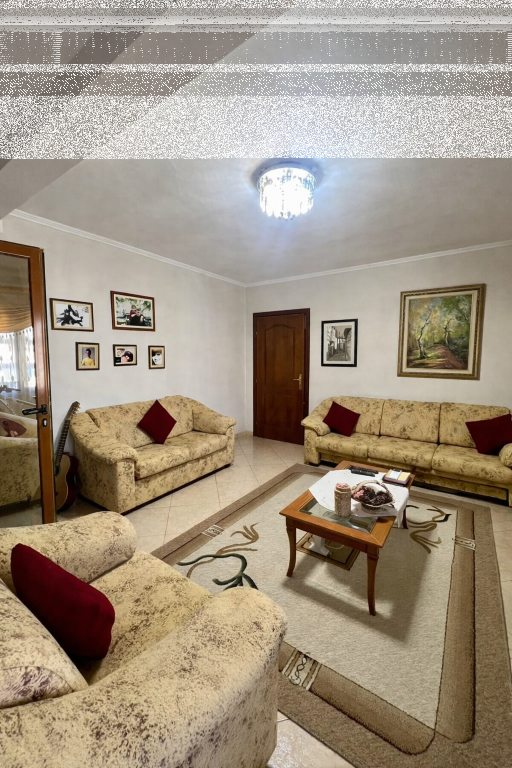 Vendesi Appartamento 2+1 a Elbasan | Pannello Solare | Vicino al Parco Rinia *Non agenzia