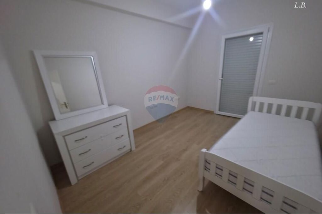 Apartament 2+1+2 me qera Kopshti Botanik