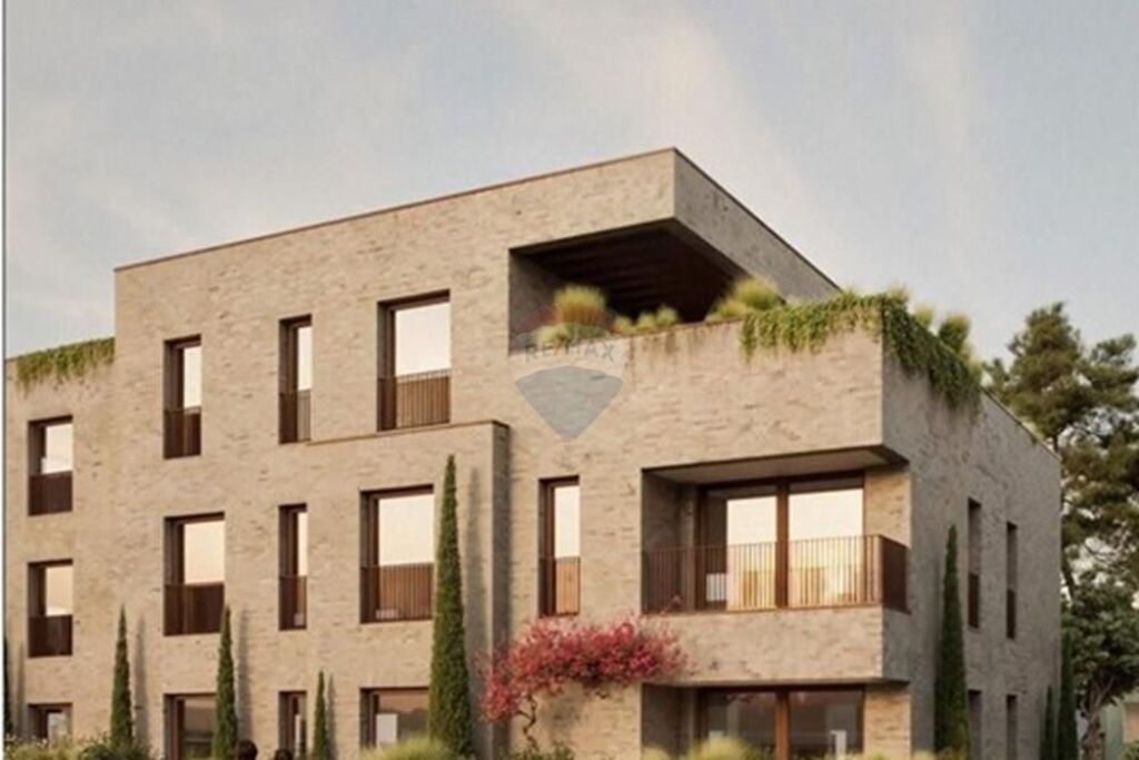 Villa with swimming pool for sale, Park Houses!