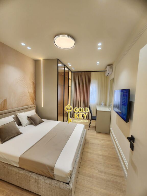 VENDESI APPARTAMENTO 1+1 SPIAGGIA DURRES