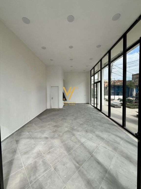 LOCALE COMMERCIALE 45 M2 IN AFFITTO A PAZARI I RI 700 EURO