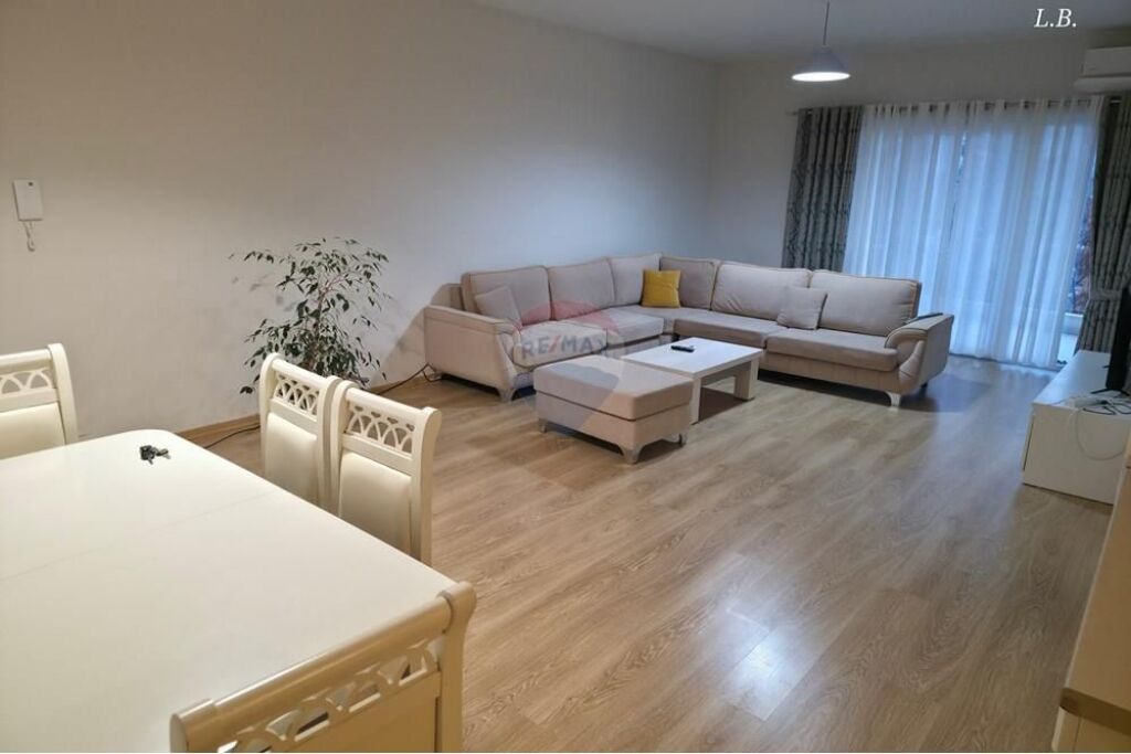 Apartament 2+1+2 me qera Kopshti Botanik