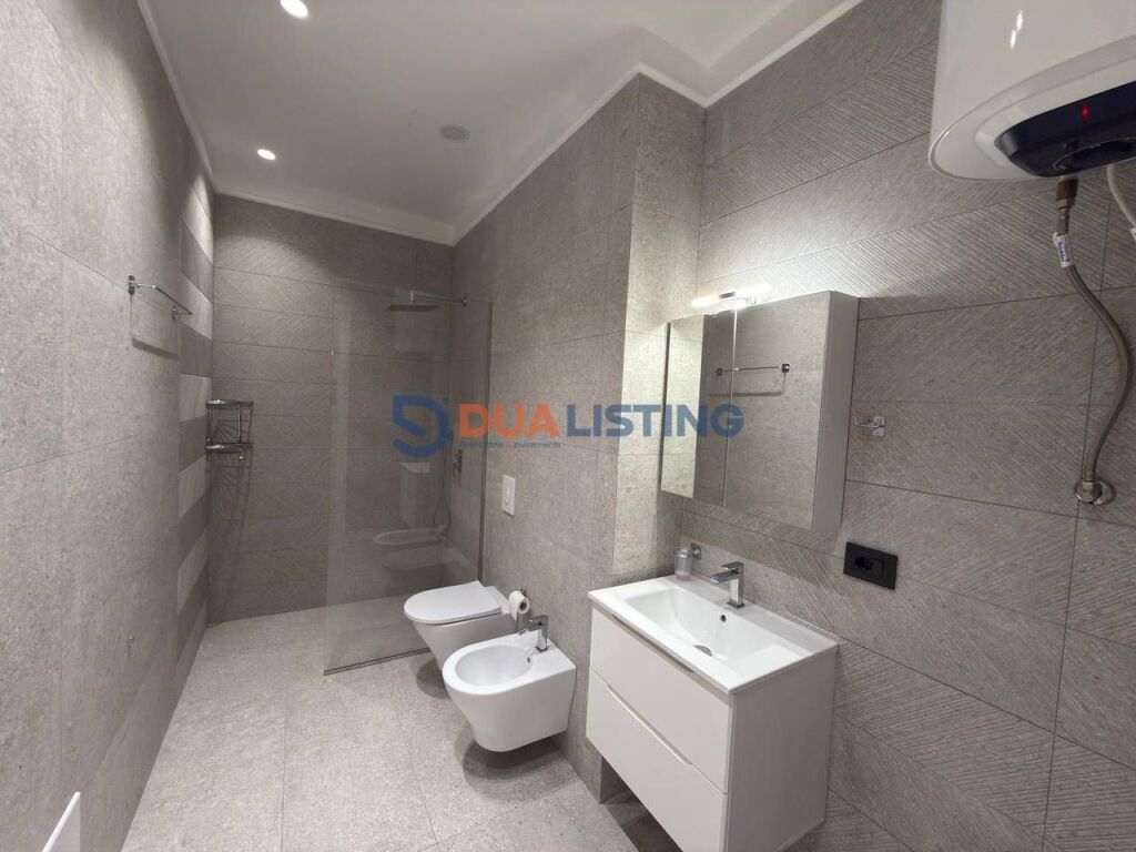 Qira | Apartament 1+1 me parkim pranë Air Albania Stadium 🏙️✨