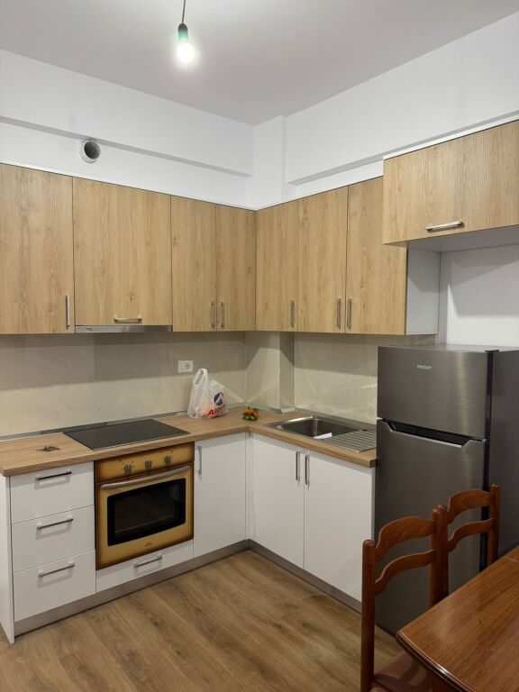 📣 Jepet me qera apartament 1+1 📍 Adresa: Oxa Fresk💶 Çmimi: 40,000 lekë / muaj