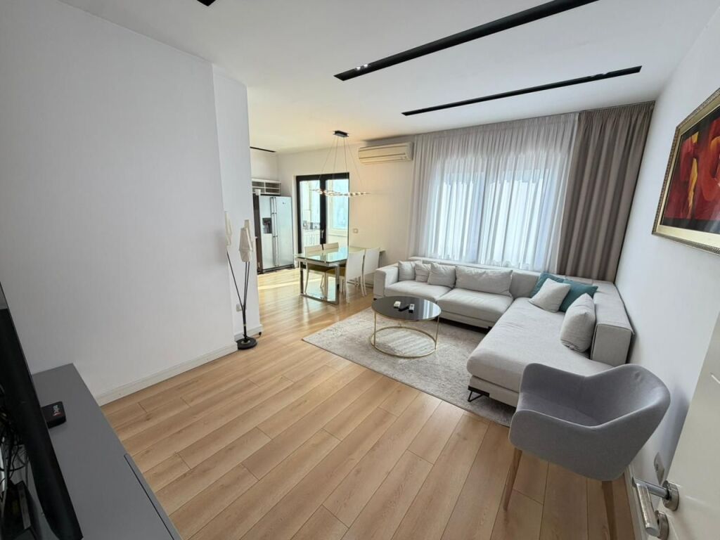 🏡 Appartamento 3+1+2 in vendita con 2 balconi 📍 Centro Tirana, Mine Peza (Caffè Flora)