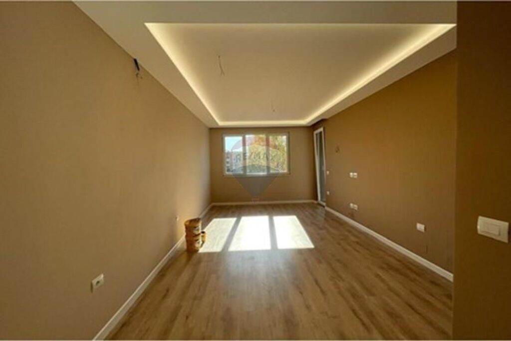 Apartament 1+1 me qira prane Amb. Amerikane!