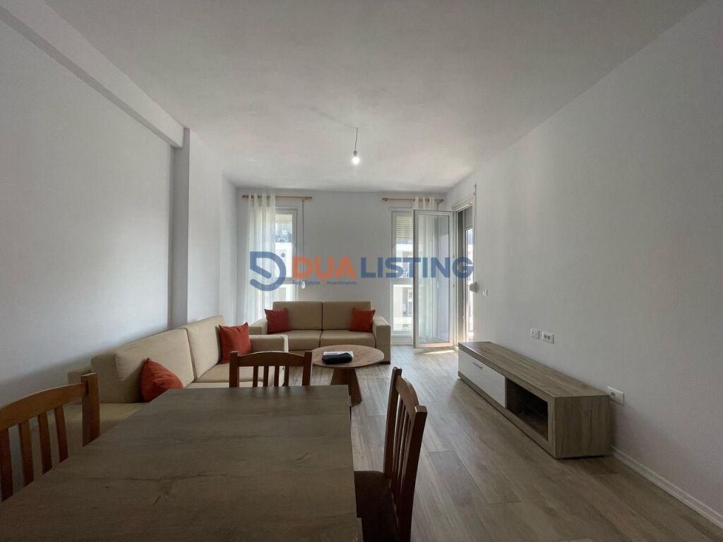 Apartament 2+1 me qira te Univers City!