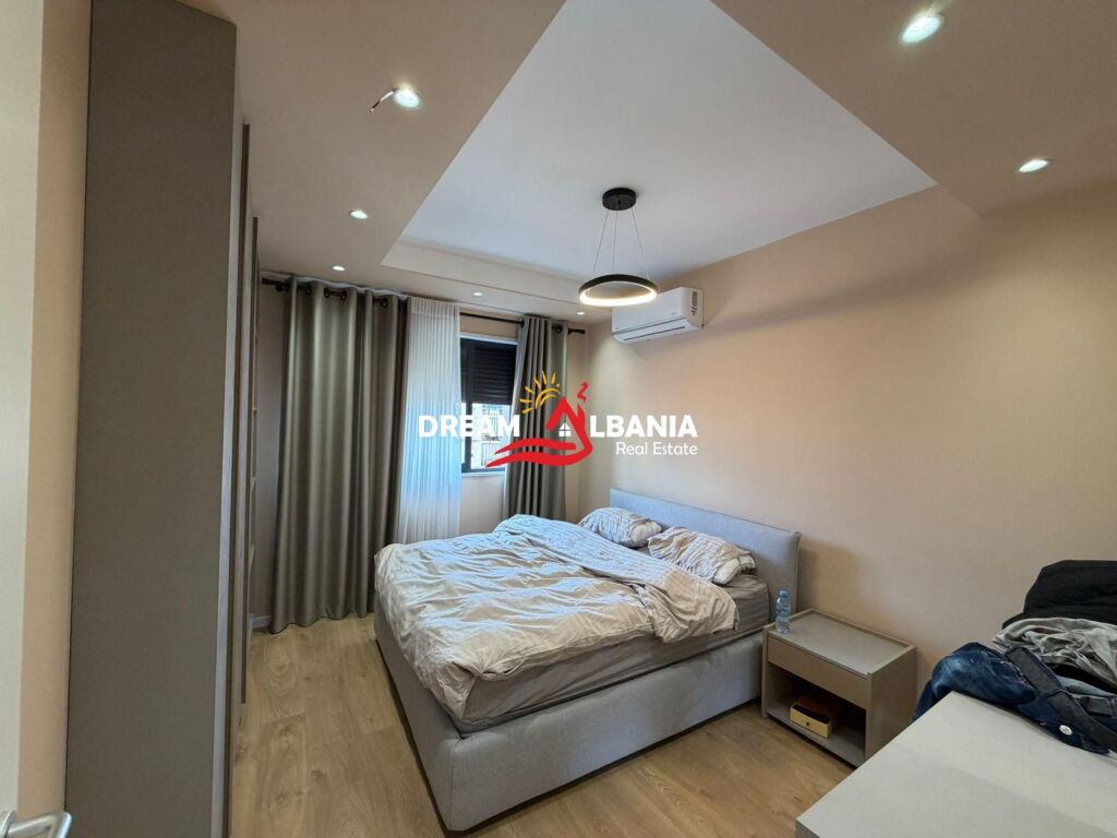 Super apartment 2+1+2 and garage included on Durresit street near Colosseo (ID 41212201)