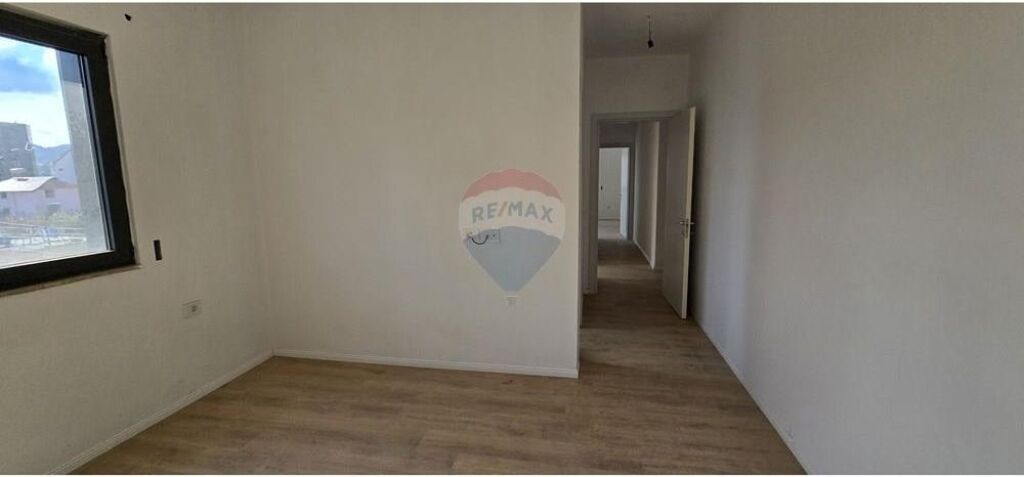 🏡 Shitet Apartament 2+1+2 – Kompleksi Oasis  ish-Fusha e Aviacionit