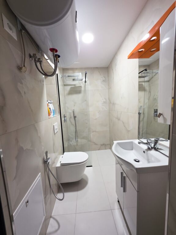 JEPET ME QERA APARTAMENT 4+1 – RRUGA MINE PEZA .