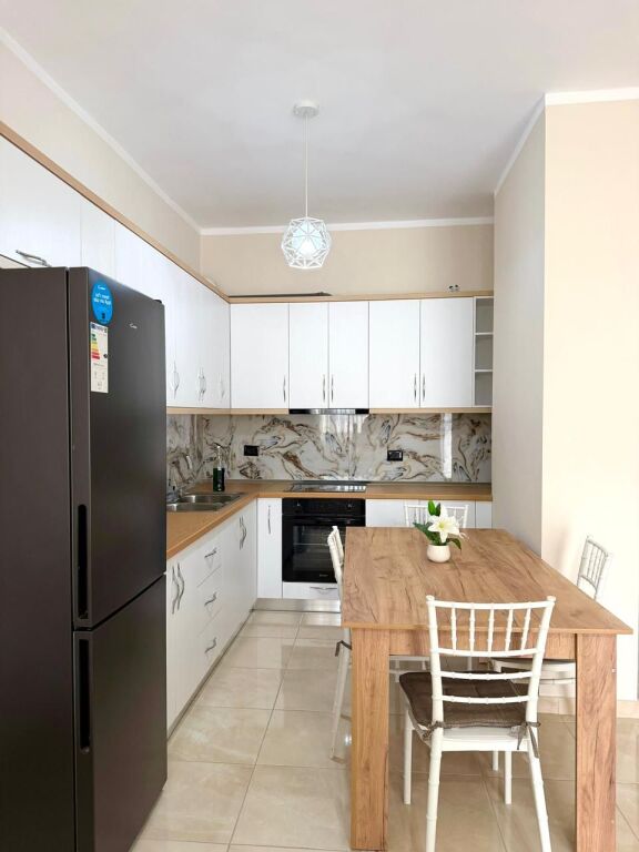 Appartamento 2+1 in Affitto a Lungo Termine - Centro, vicino Hotel Partner, Vlore