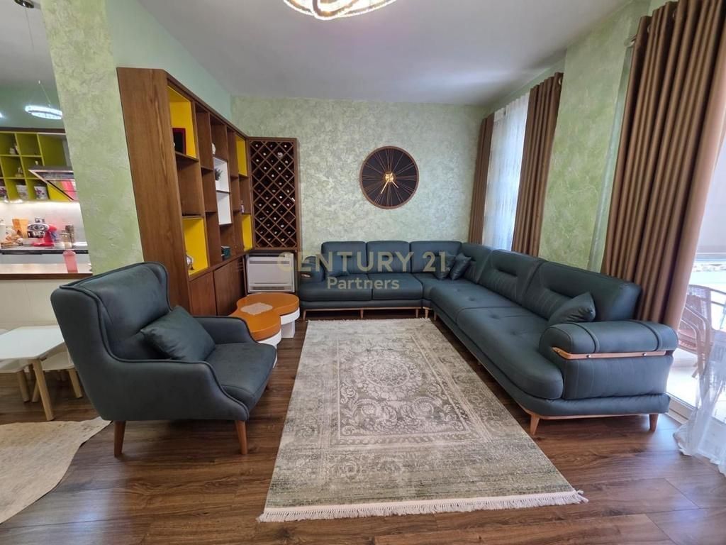 AFFITTIAMO APPARTAMENTO 2+1 A FRESK !