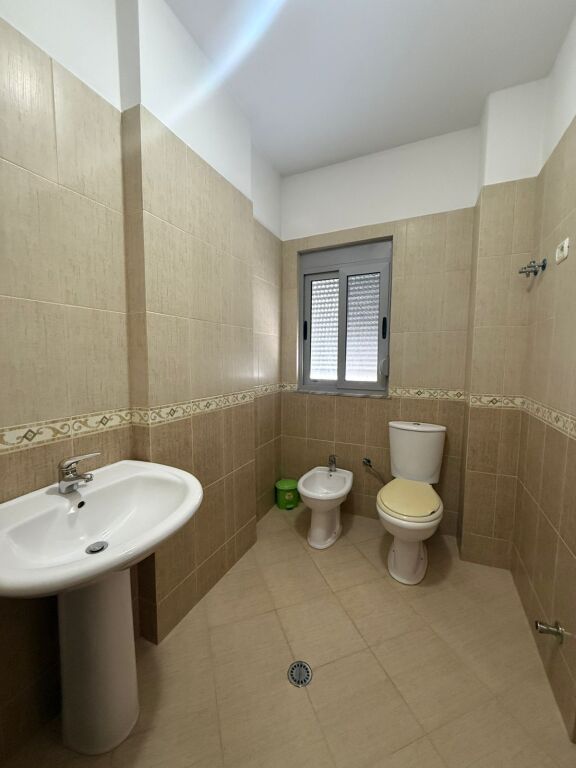 Apartament 2+1, Astir!