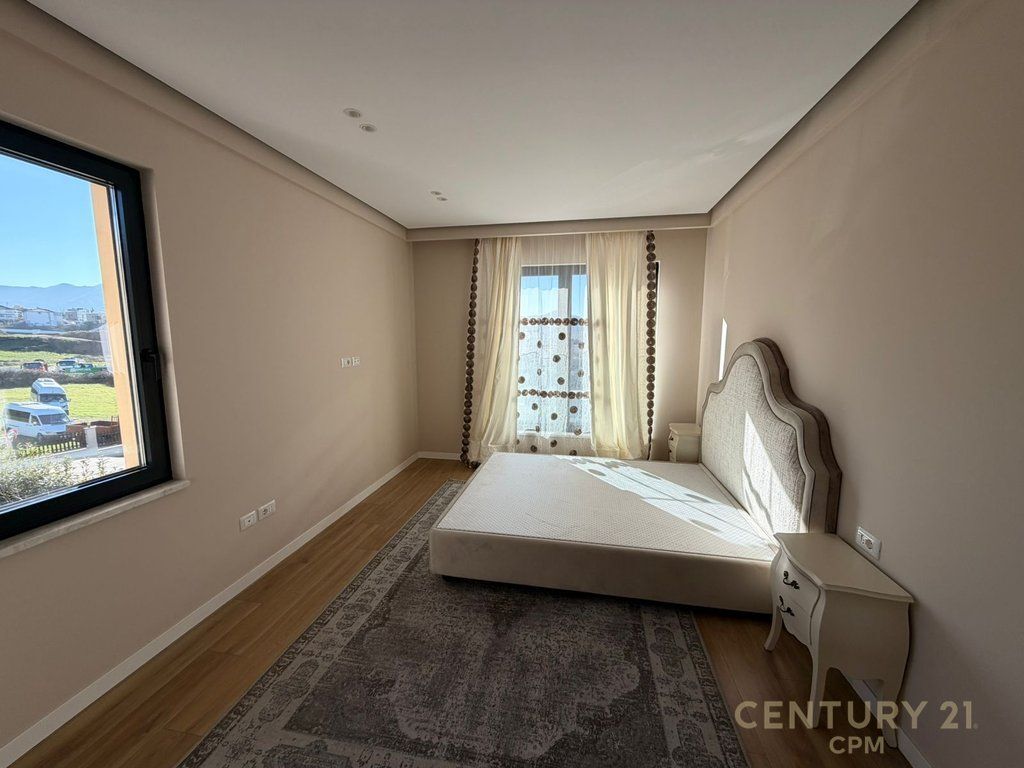 Modern villas for rent at the Tuscany residence