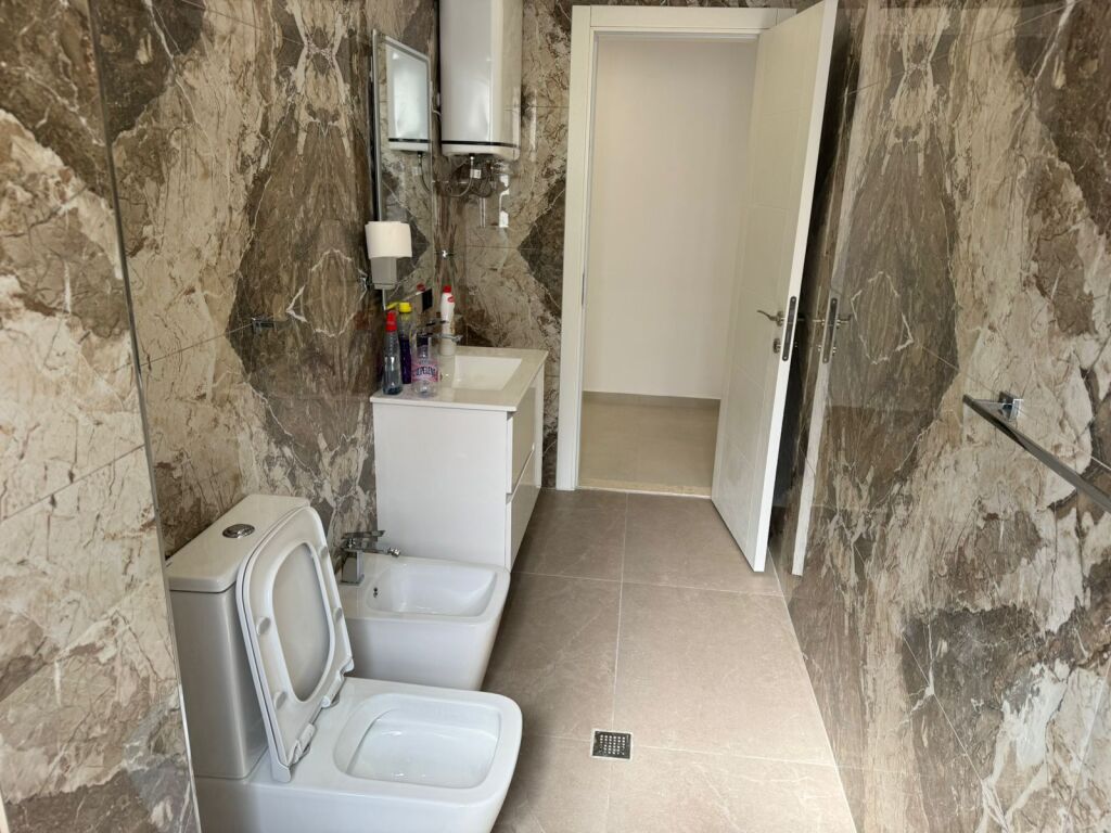 In vendita 2+1 vicino all'hotel Gaxherrit Qsarak