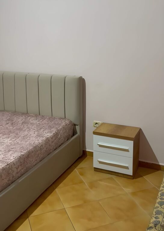 Selitë e vogël (near the food market) - Apartment 2+1 for rent !