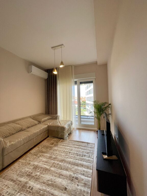 Apartament 1+1 Me Qera Tek Kontakti!
