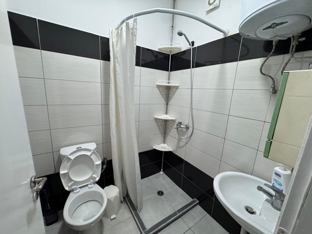 Apartament me qera 3+1+2 Restaurant Fresku