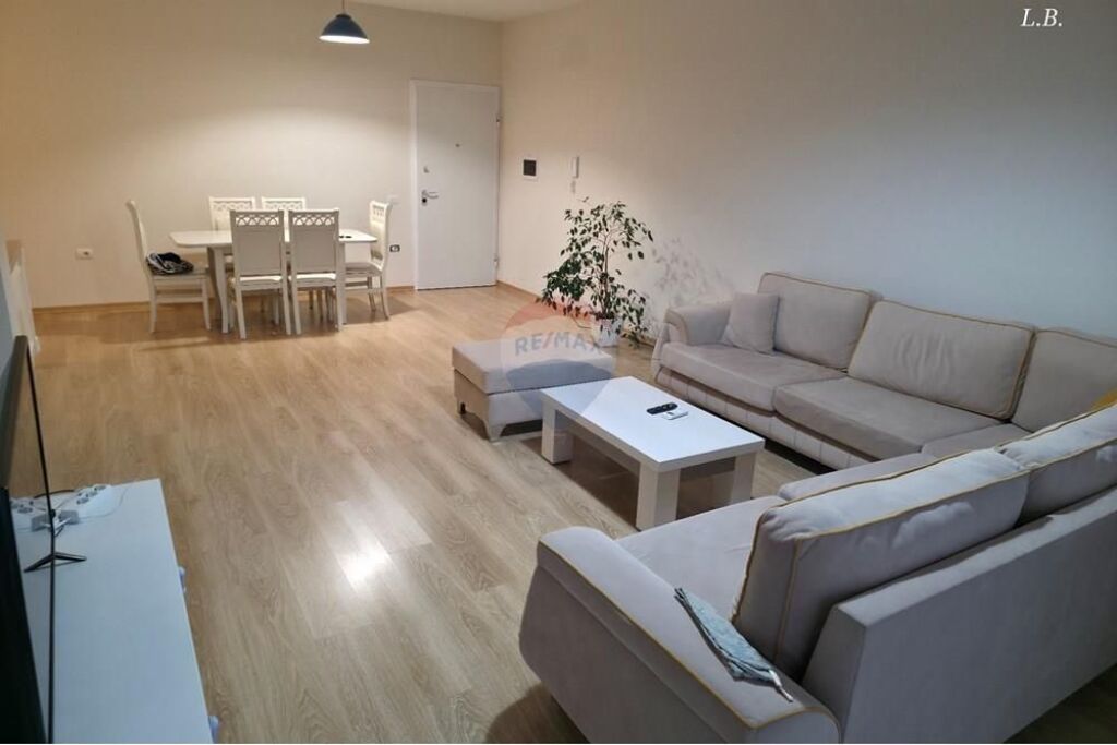 Apartament 2+1+2 me qera Kopshti Botanik
