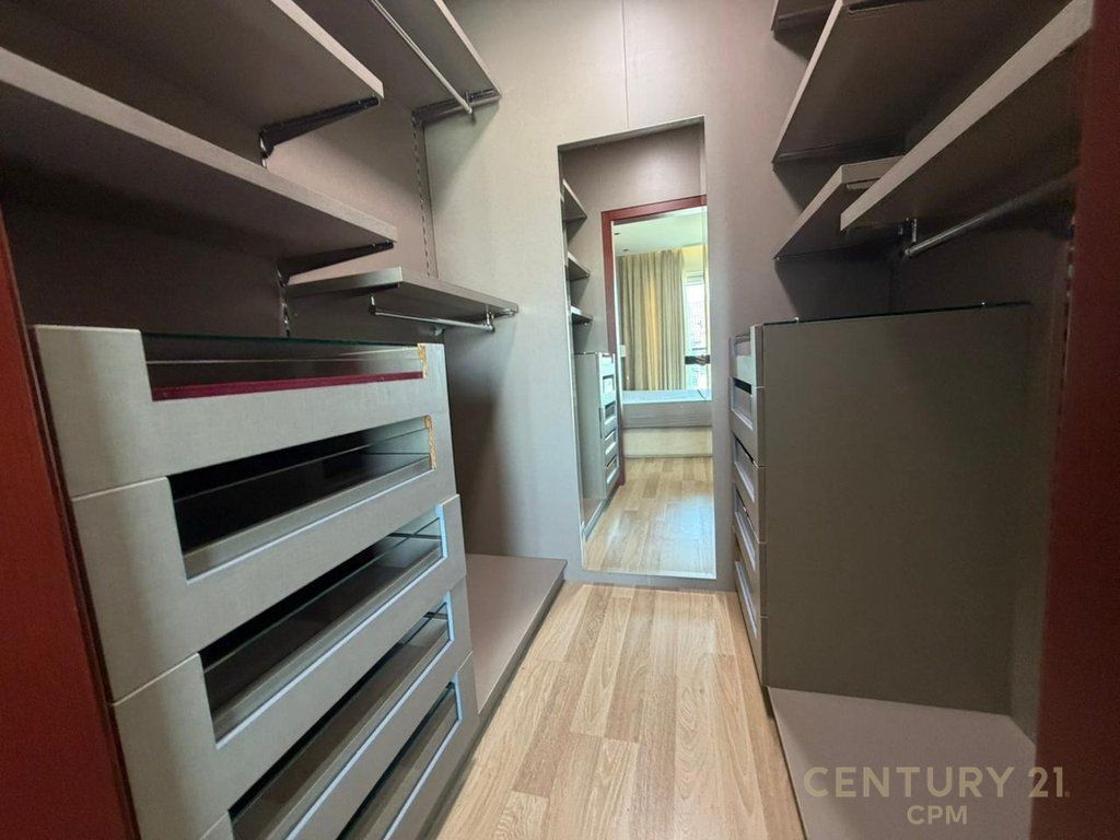 Apartament 2+1 per qira te Ambasador 3