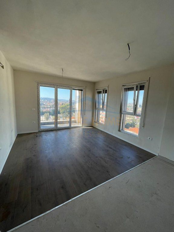 Shitet apartament 2+1+2 , Trio Tower Don bosko