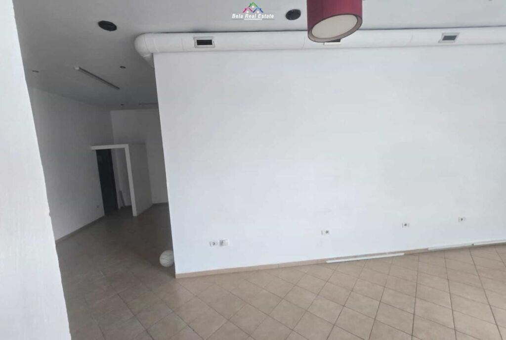 Negozio in Affitto al Viale Zogu i Pare (ID BZ232) Tirana