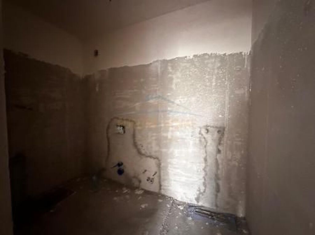 In vendita, Appartamento 3+1+2, Paskuqan