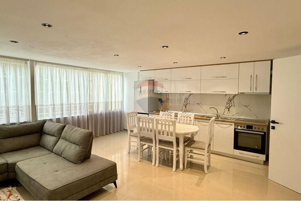 APARTAMENT DUPLEKS 3+1 PER QIRA FRESK