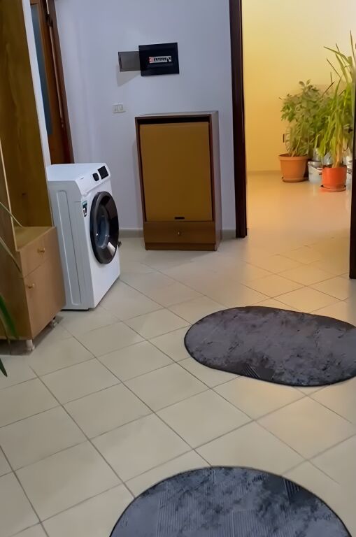 Selitë e vogël (near the food market) - Apartment 2+1 for rent !