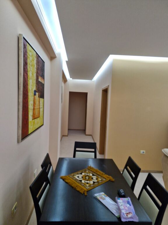 Apartament 2+1 me qira – Rr. e Kosovareve, pranë Liqenit Artificial !