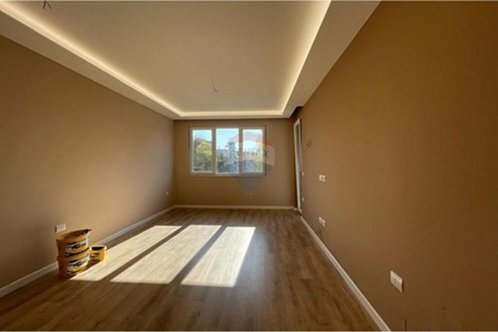 Apartament 1+1 me qira prane Amb. Amerikane!