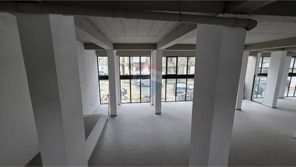 Shop - For Rent - Arkitekt Sinani Street, Tirana