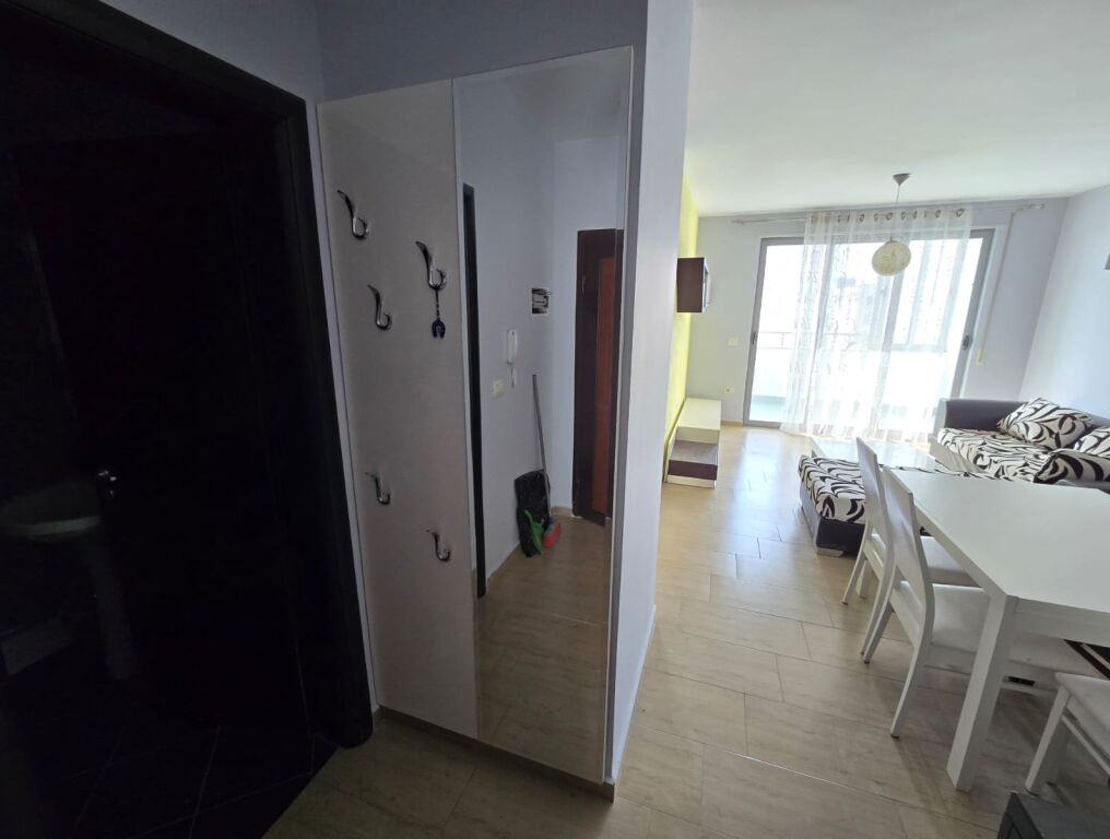 Apartment 2+1+2 for sale, ideal for family living or investment.