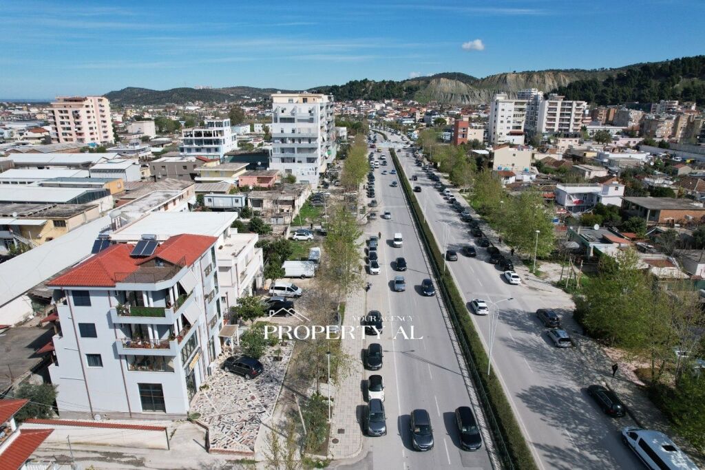 Immobile in Vendita in Via Gjergj Kastrioti, Vlora – Opportunità Ideale di Investimento &amp; Business