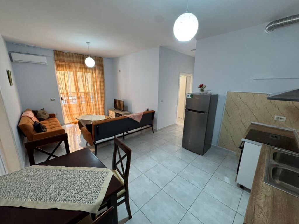 ✨ Jepet me qera apartament 3+1+2 📍 Adresa: Fresk, pranë Restorant Fresku 💶 Çmimi: 50,000 lekë