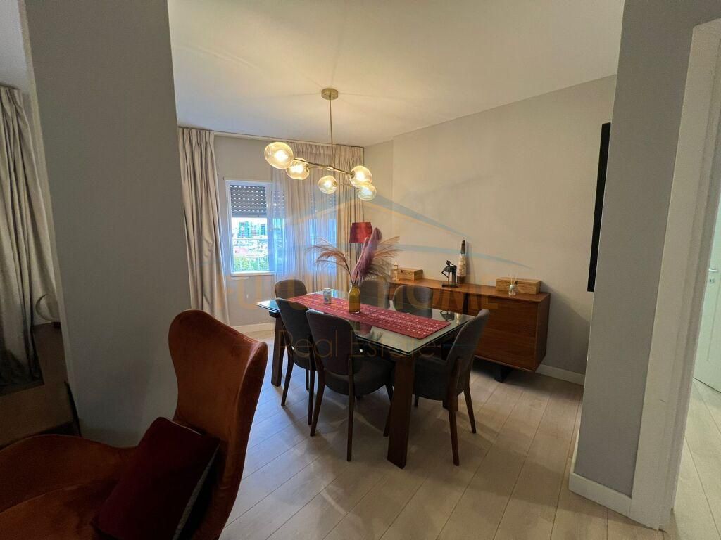 Vendo appartamento 2+1+2 vicino al ex parco