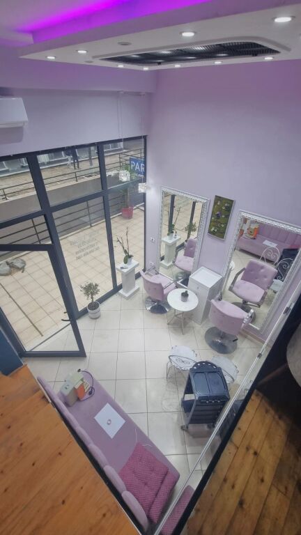 Locale commerciale in affitto Piano 0, 35 m² duplex, 500 € ad Astir