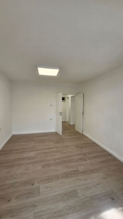 2+1 Apartment for Rent – Vasil Shanto Crossroad, Tirana | 64 m² | Renovated