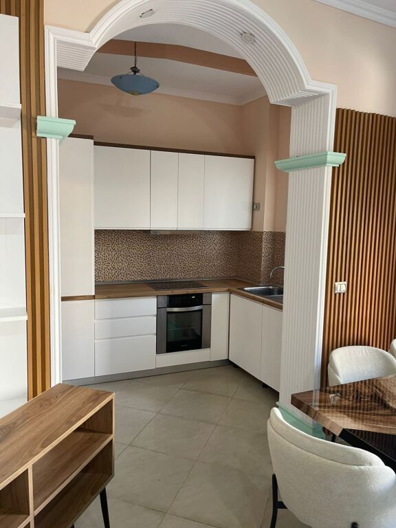 🏡 JEPET ME QERA APARTAMENT 1+1 – RRUGA E SARAÇEVE (QENDËR)